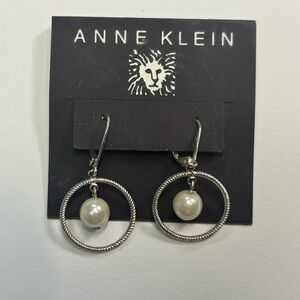 anne klein silver and pearl dangling earrings!